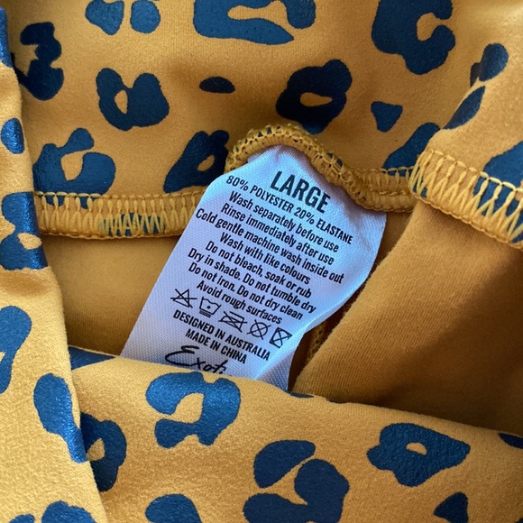 NWT - Exoticathletica Capri Performance Leggings - Picture 6 of 6